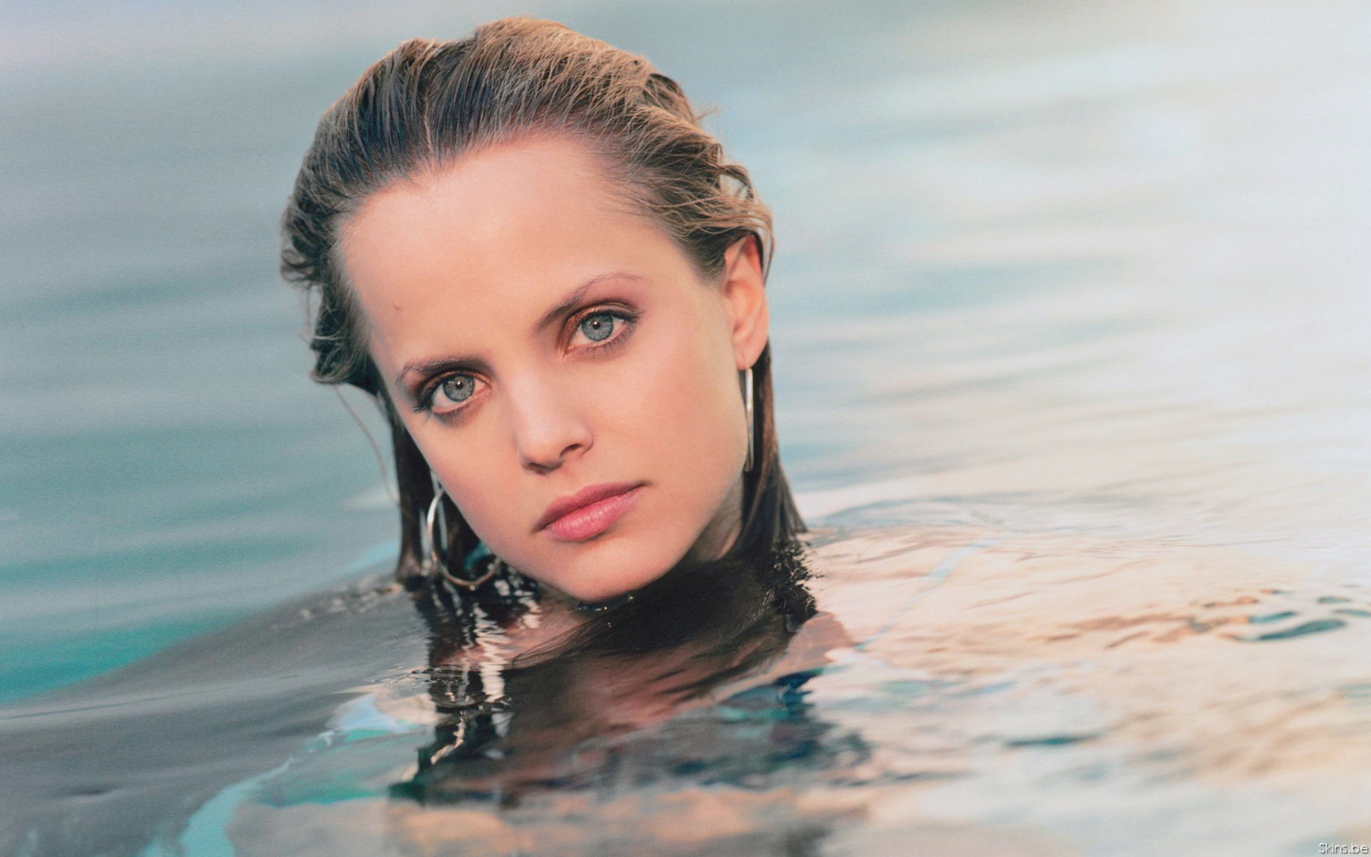 Celebrity Famous Movie-star Model Mena-suvari