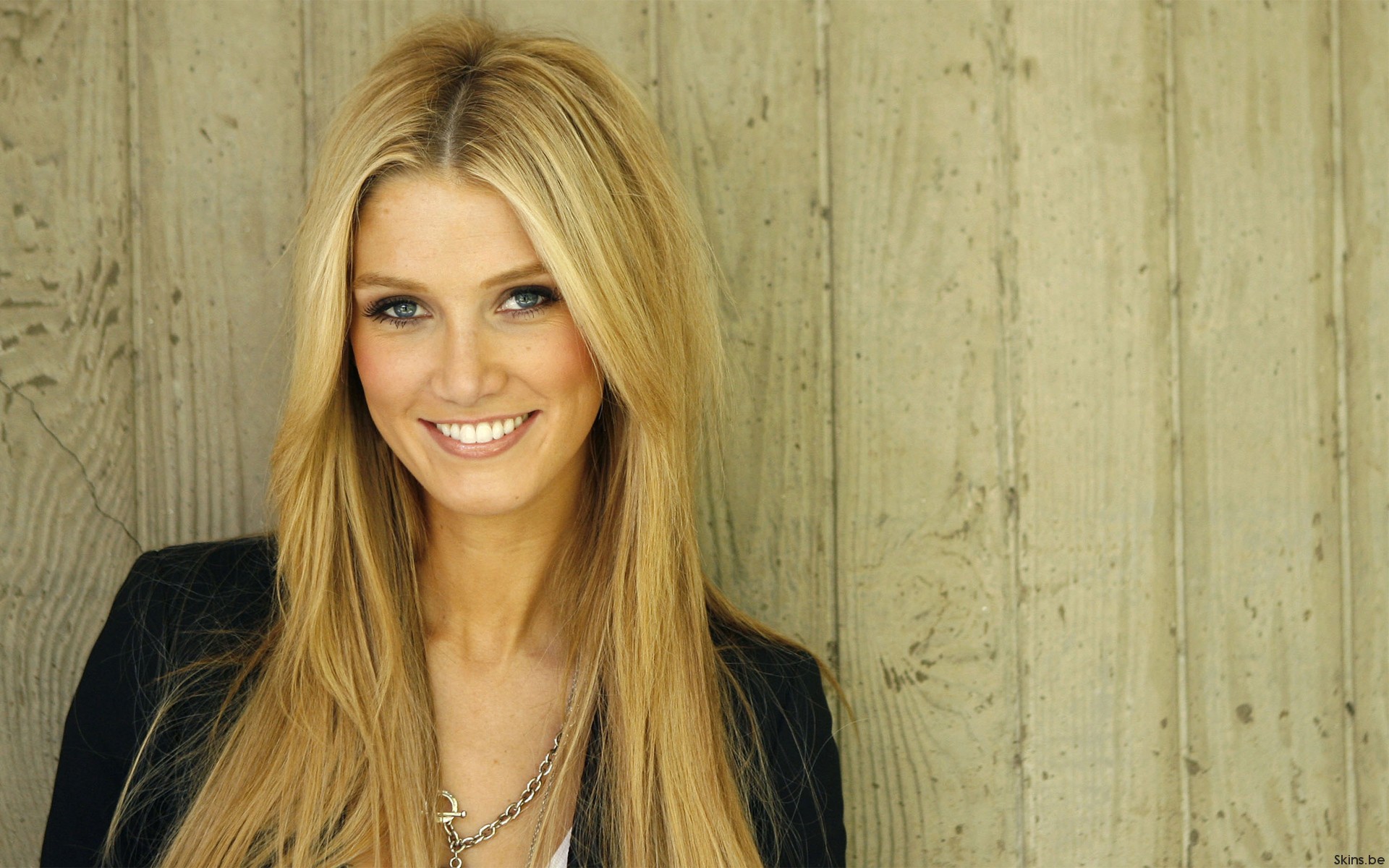 Celebrity Girl Hot Hollywood Delta-goodrem