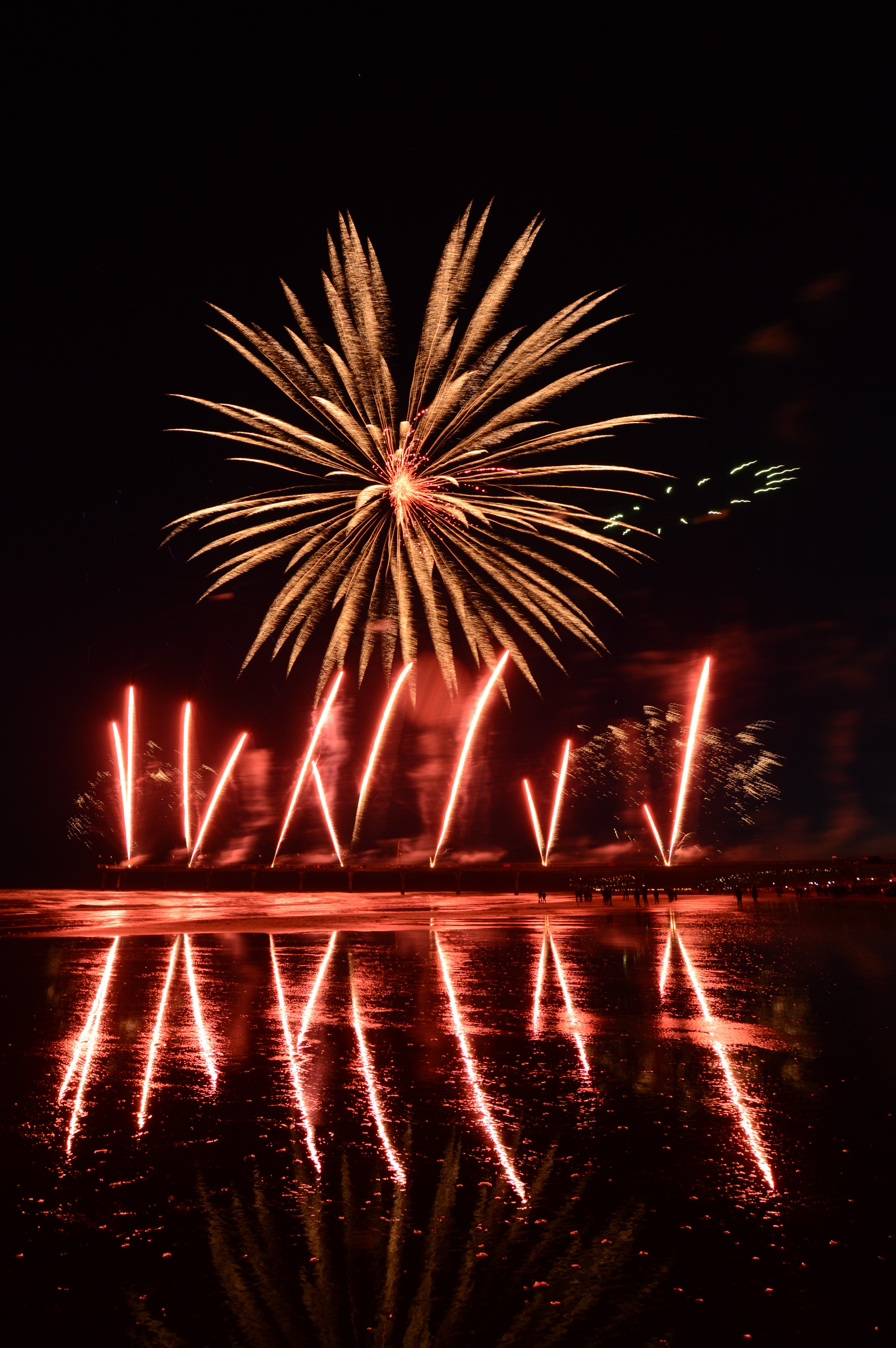 Fireworks Explosion Sparks Light Dark Red