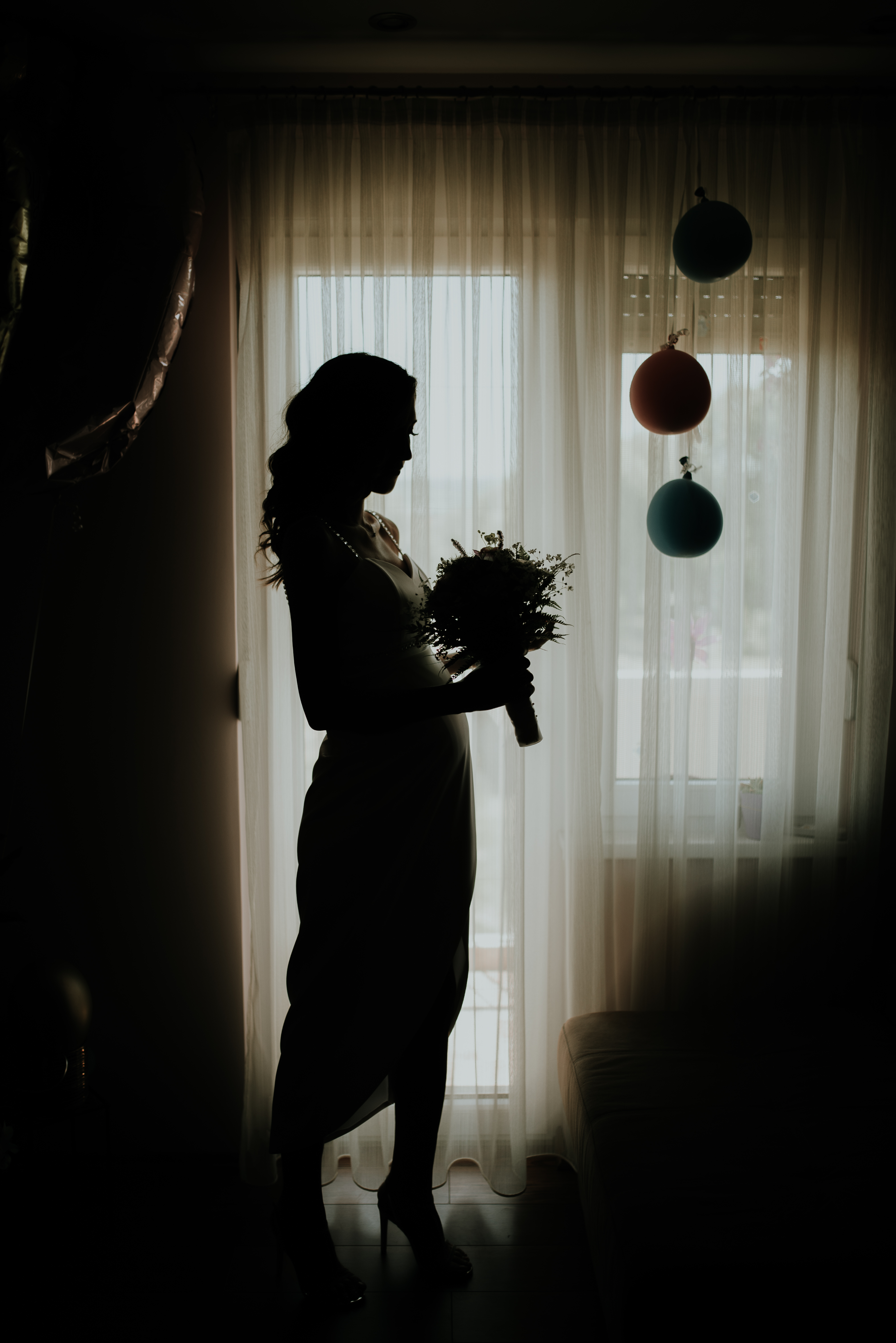 Girl Silhouette Bouquet Dark