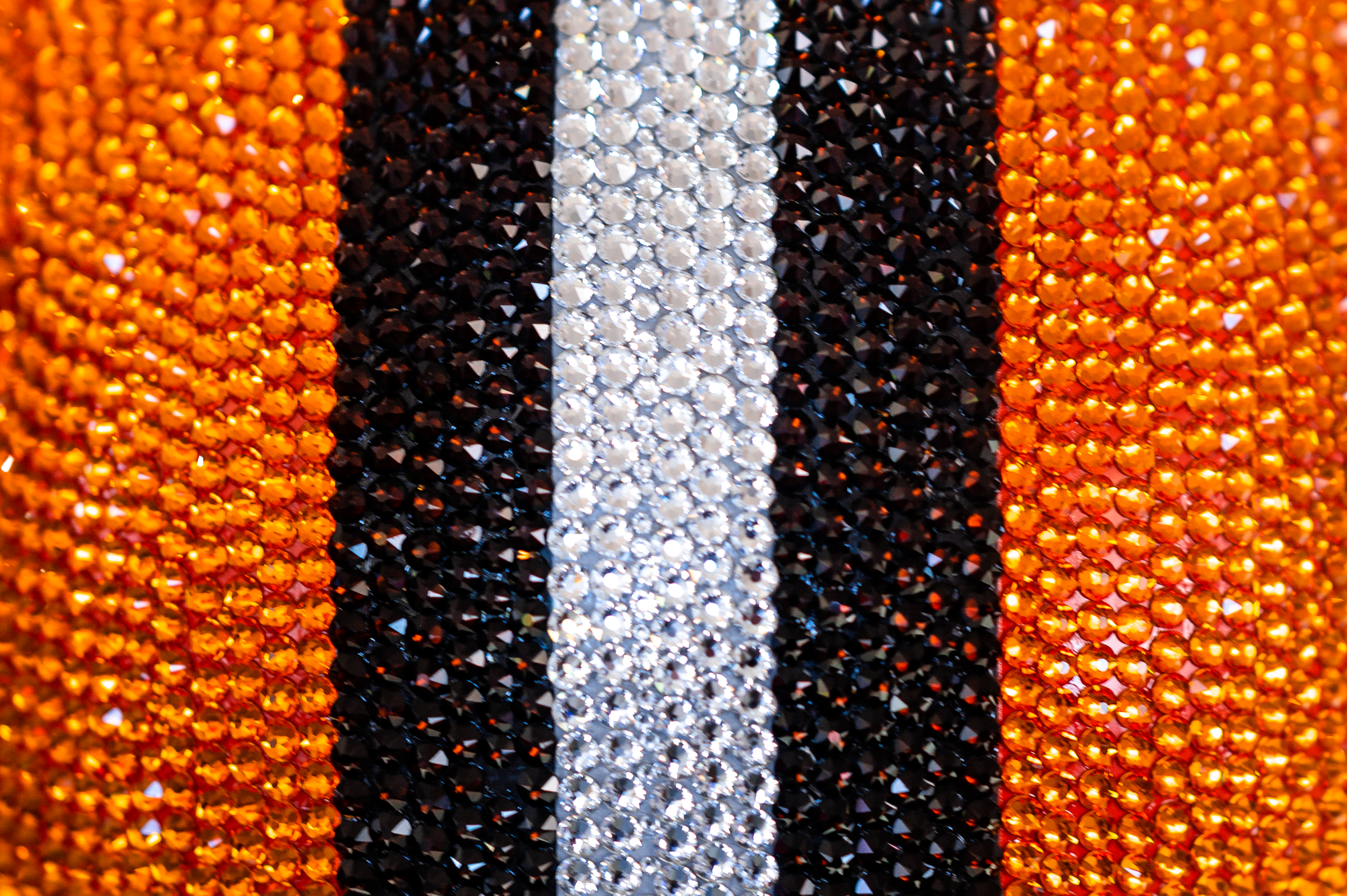 Rhinestones Decoration Macro Stripes