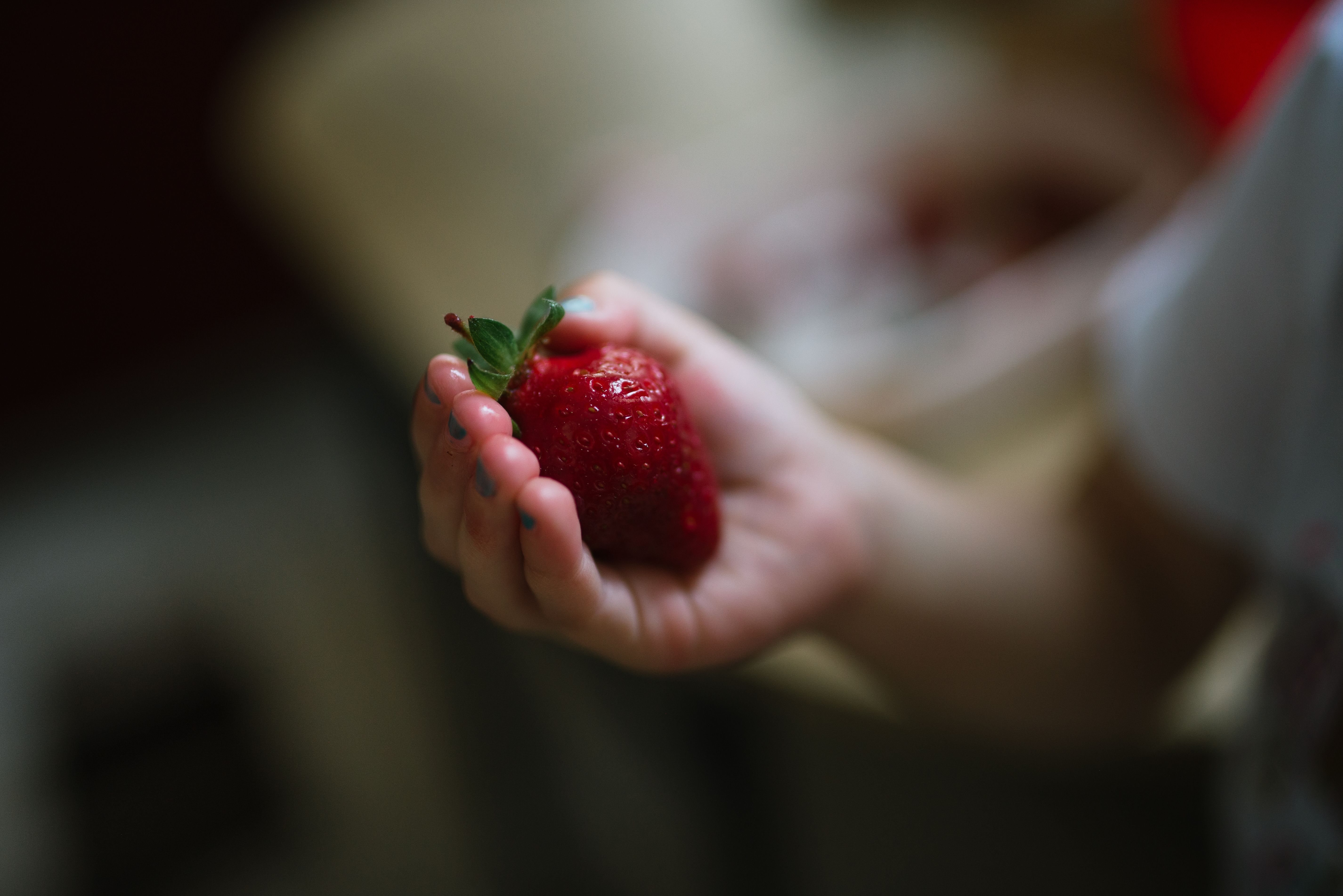 Strawberry Berry Ripe Hand