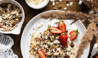 Strawberries Berries Muesli Plate Breakfast Aesthetics
