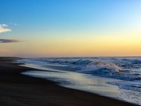 Beach Sea Waves Spray Twilight Landscape