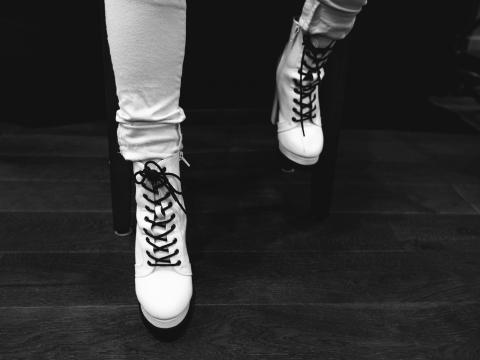 Leg Boot Style Fashion Black-and-white