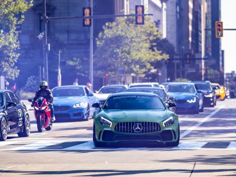 Mercedes Car Green Road